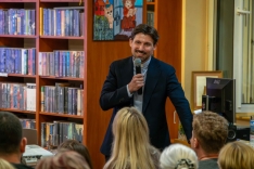 T.Fajt-Biblioteka-Male-12