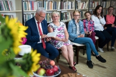1 (3)