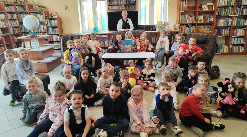 Zabawy literackie w bibliotece