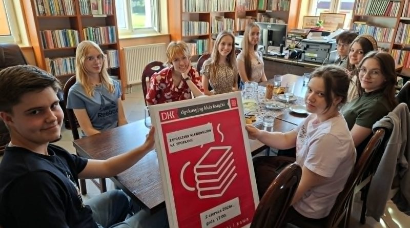 Spotkanie Młodzieżowego Dyskusyjnego Klubu Książki